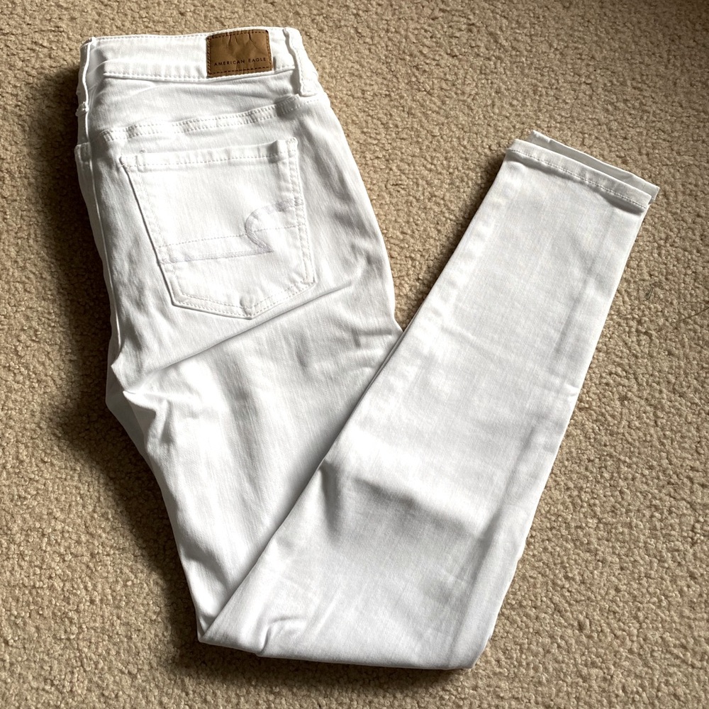 ✨AE WHITE JEGGINGS✨